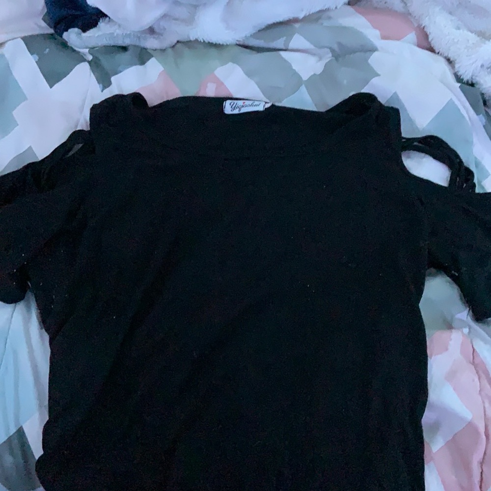 Black Tee-Top